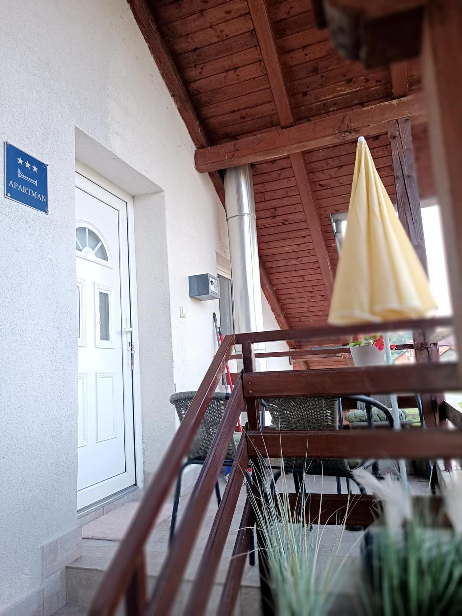 Apartman Petra Zabok Exterior foto